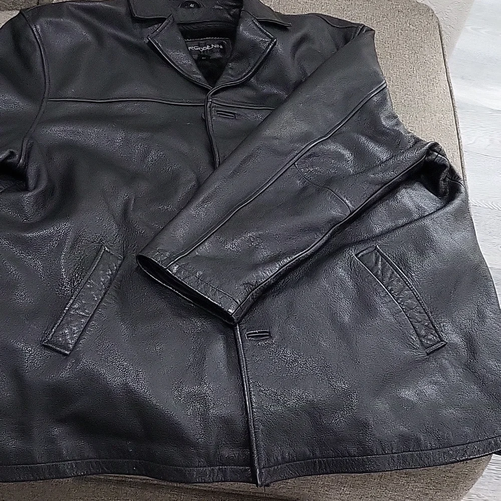 Real leather jacket - Picture 2 of 6